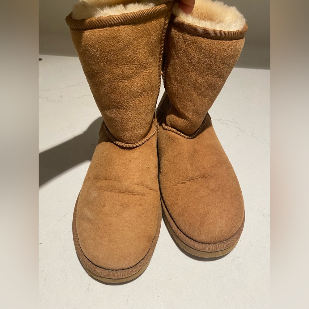 Ugg Australia Classic chestnut short boot. Size 7.